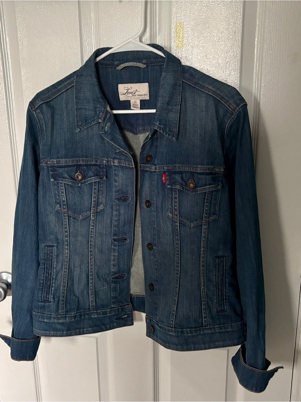 Levi's Women's Classic Indigo Denim Jacket